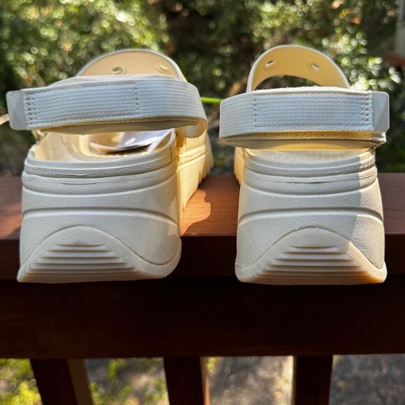 Size M 11 / W 13 Crocs Classic Hiker Xscape Chunky Platform Sandals Vanilla Shoe - Picture 12 of 14